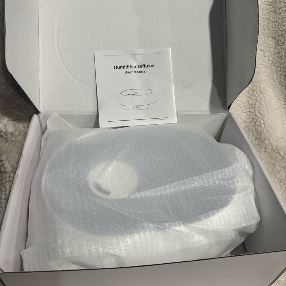 White Humidifier Diffuser - Picture 4 of 7